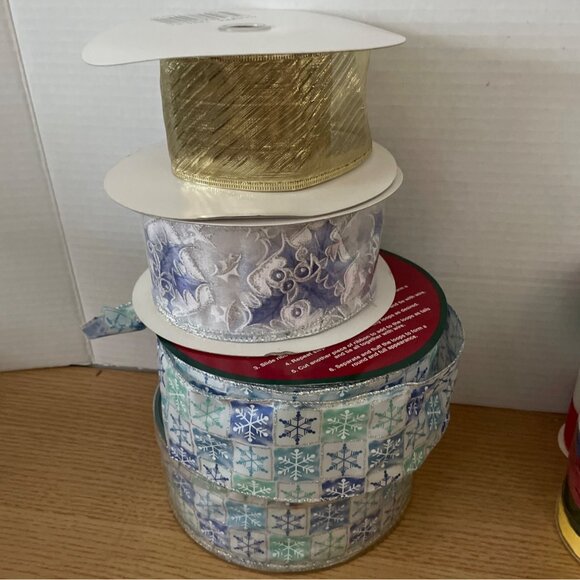 Large Lot of Christmas Holiday Ribbon Set of 12 Some New Some Wired Bows Wreaths - Picture 3 of 8